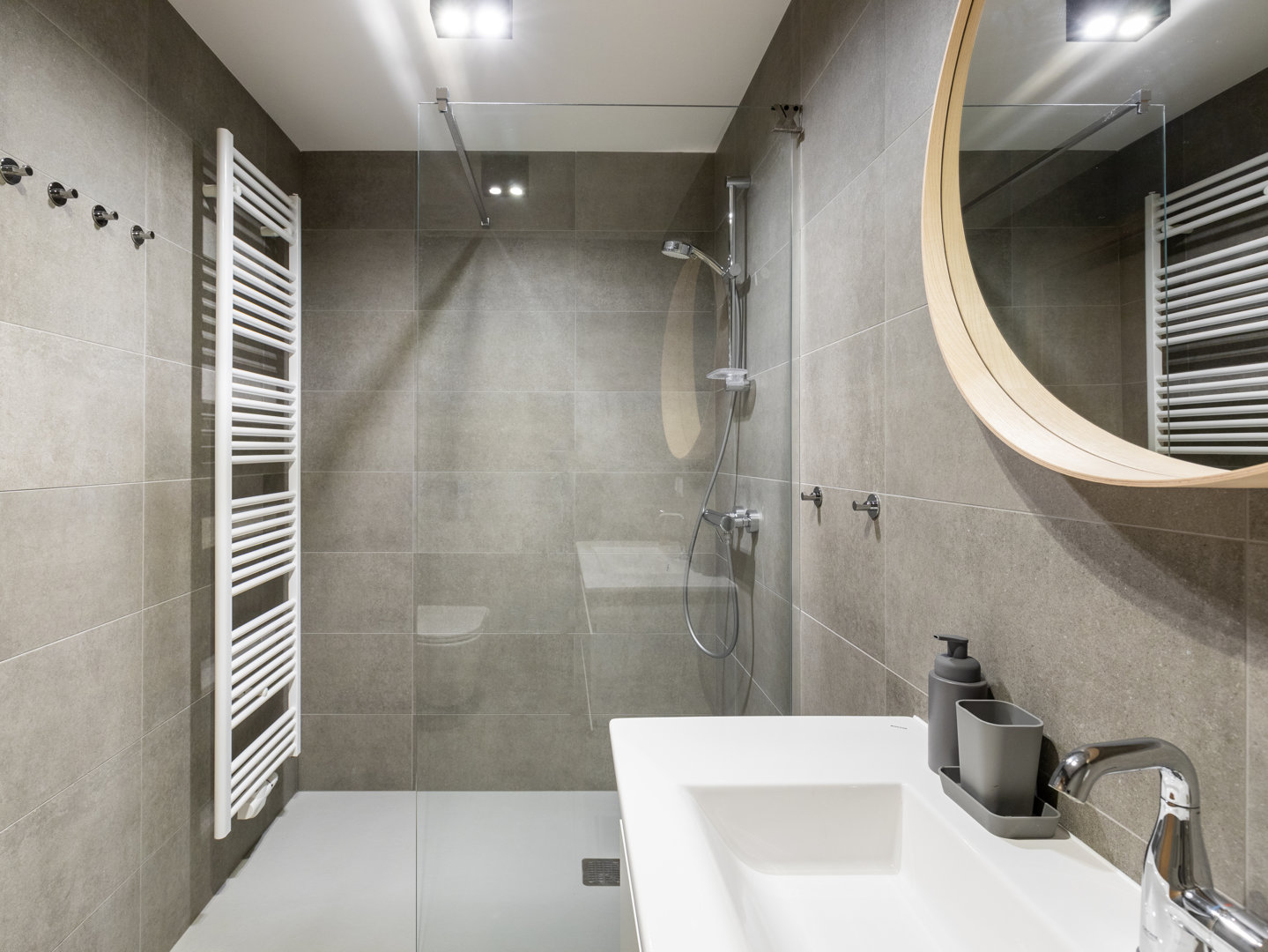 River Side Residence - 22